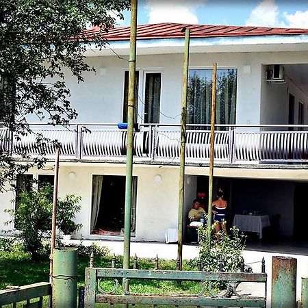 Guest House Qedi Jvari Exterior foto